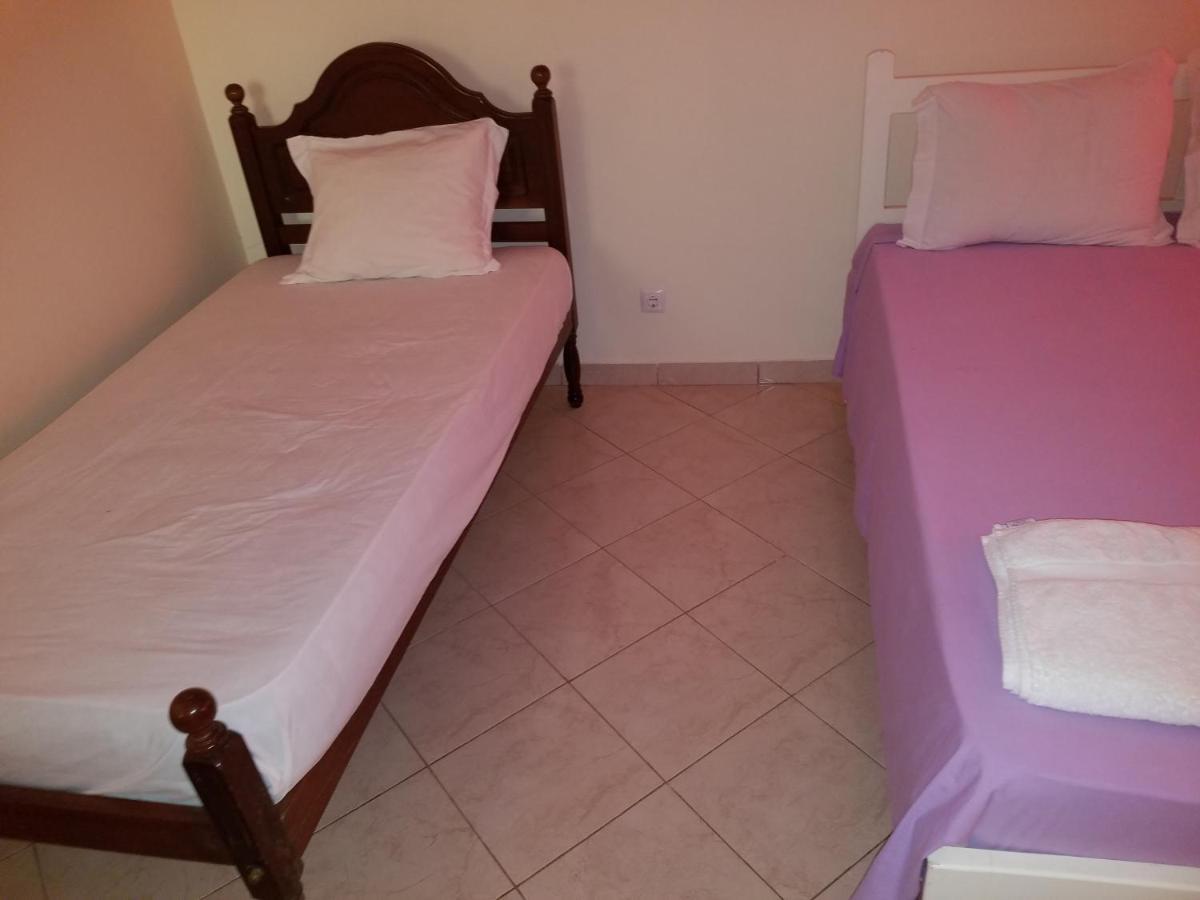Chez Albino Guest House Сао Филипе Екстериор снимка