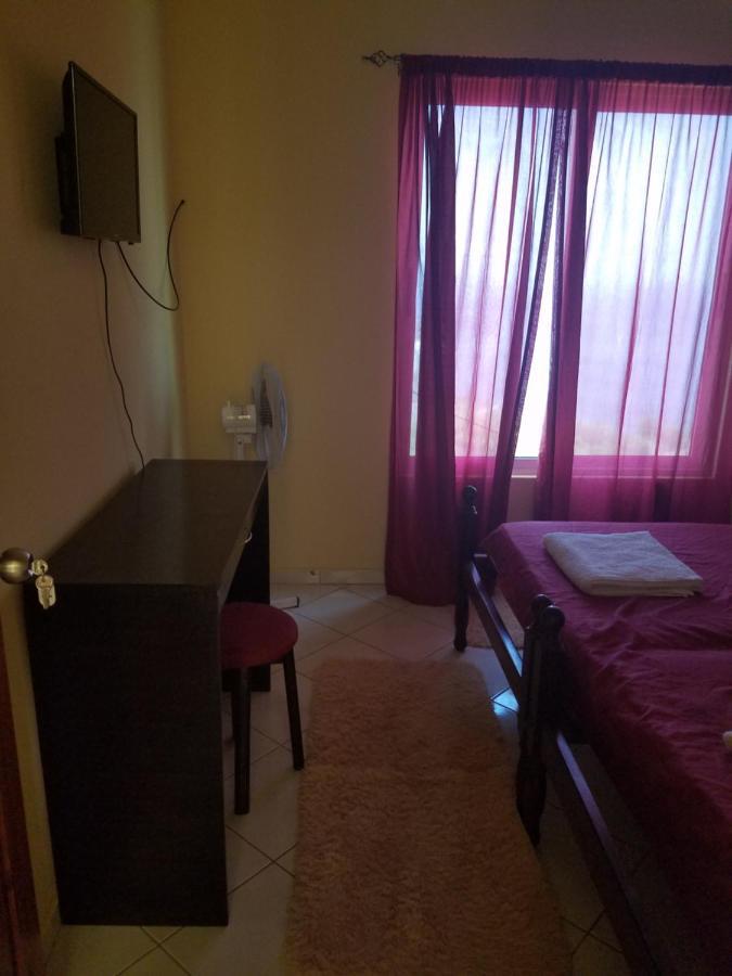 Chez Albino Guest House Сао Филипе Екстериор снимка